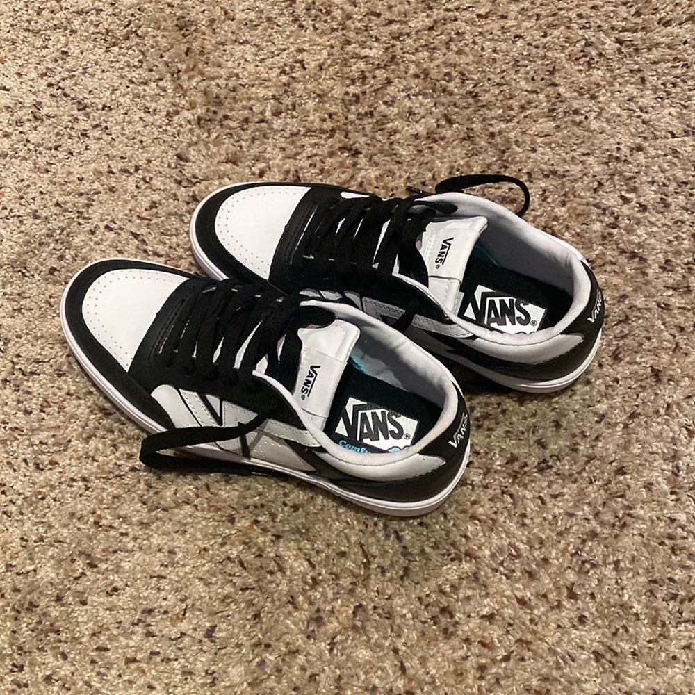Never worn vans for or sale!